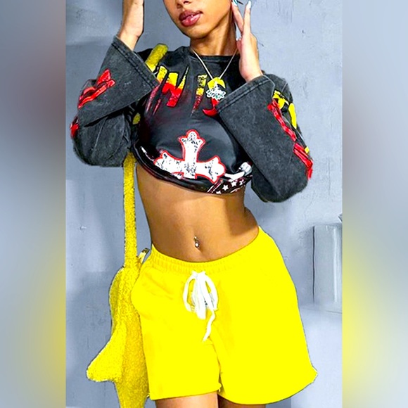 ⚡️Pain Is Art Pullover⚡️🖤 - Picture 2 of 6